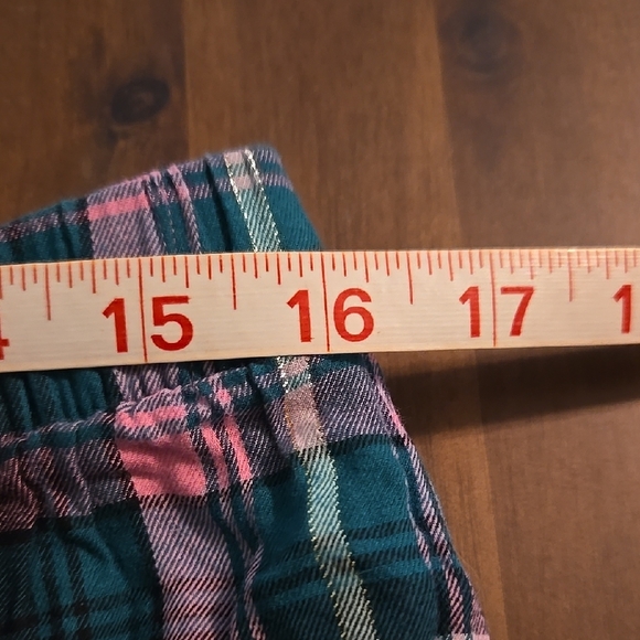 Victoria's Secret Green and Pink Plaid Pajama Set - Picture 6 of 11